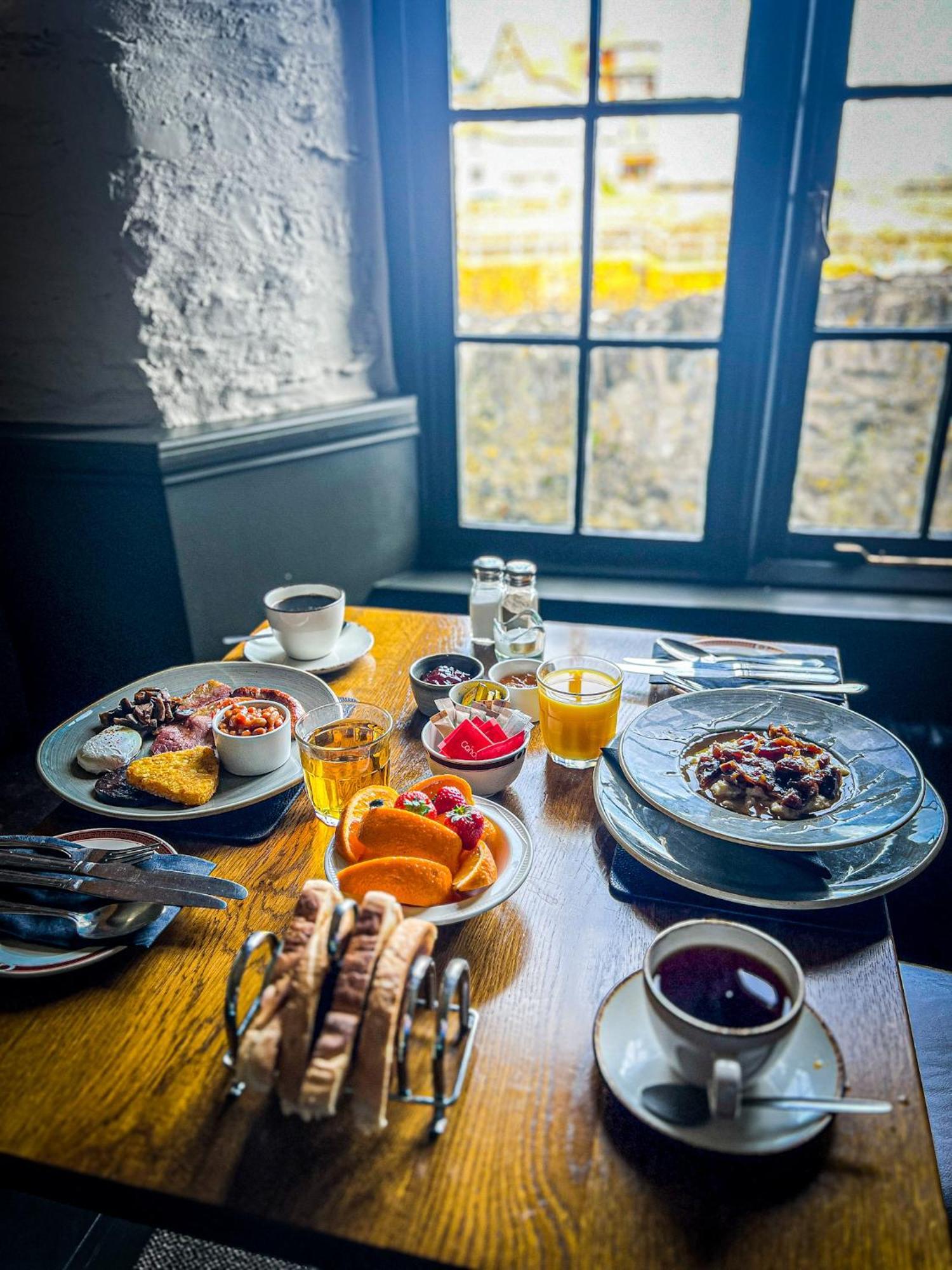 Rock House Hotel Линтон Экстерьер фото